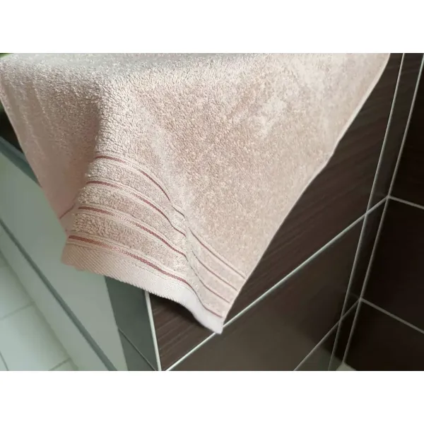 Laura Beige
