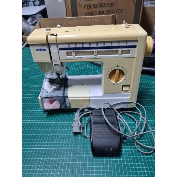 BAZAR - Šicí stroj Brother VX 860